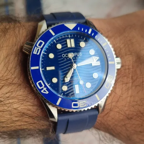 montre de plongée originale étanche à 300 mètres