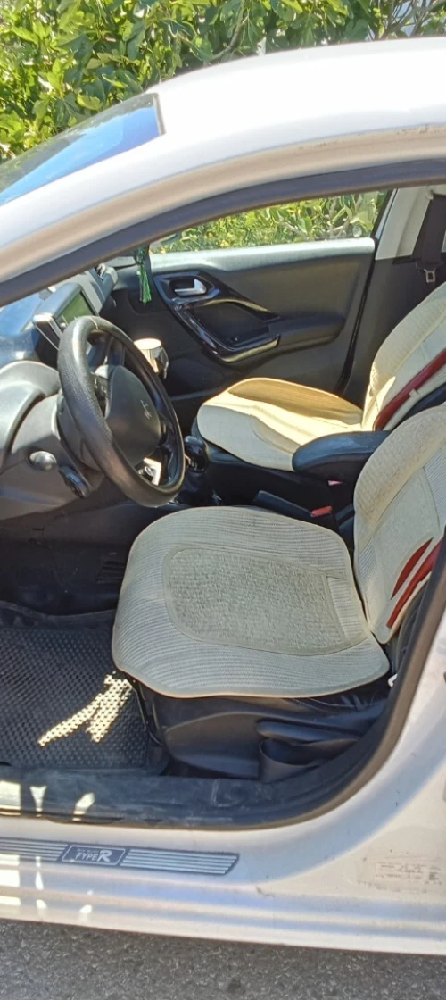 Peugeot 208 2012 208