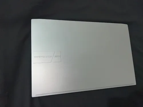 Asus vivobook D3500Q AMD Ryzen 5 5600H/16Go