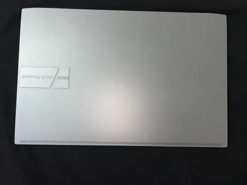 Asus vivobook D3500Q AMD Ryzen 5 5600H/16Go