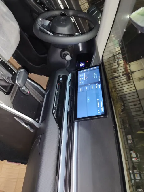 Geely Emgrand 2025 