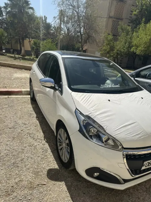 Peugeot 208 2018 Allure Facelift