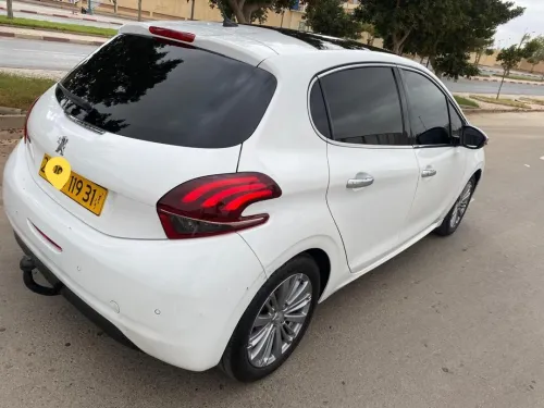 Peugeot 208 2019 Allure Facelift