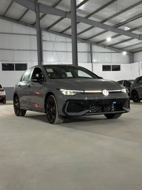 Volkswagen Golf 8,5 edition black 2025 R-line