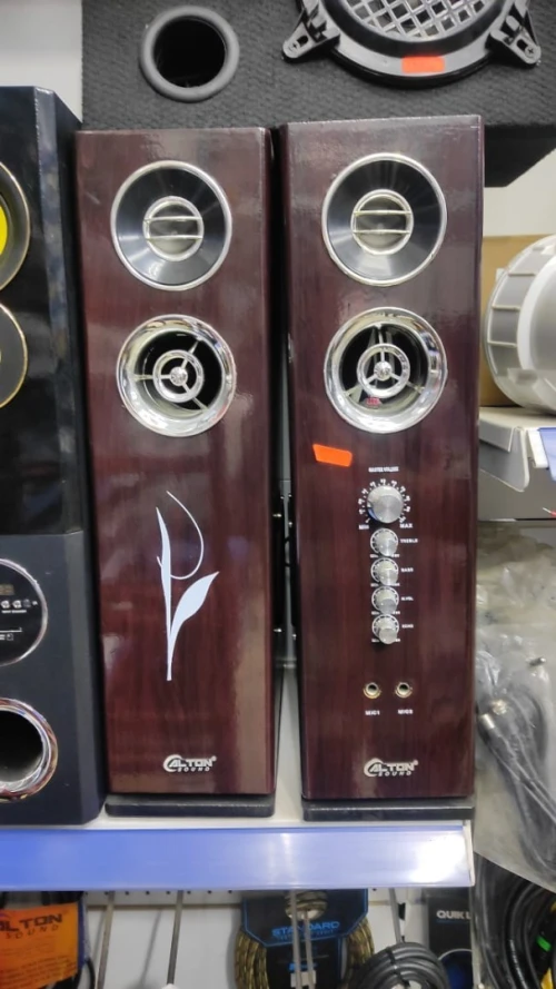Les baffle amplifier 