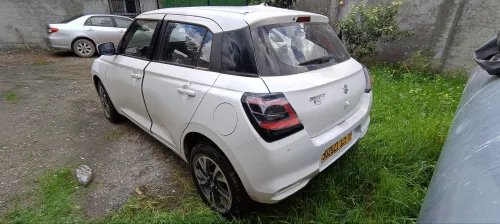 Suzuki Swift 2025 Monte Carlo white