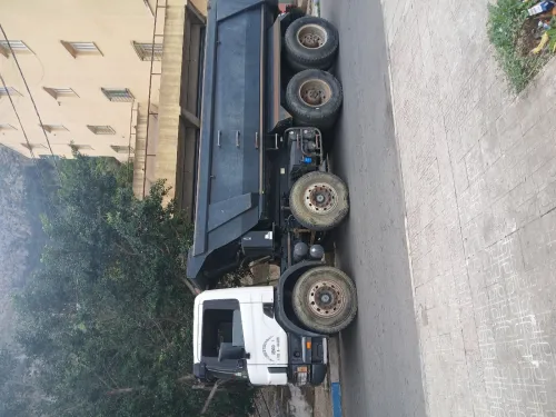 Scania P 8x4 benne 2006