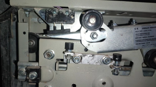 Maintenance tout types les ascenseurs 