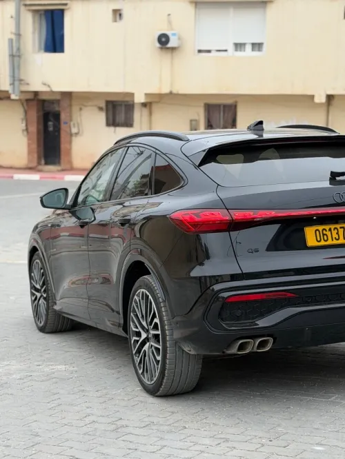 Audi Q5 2025 Quattro full option
