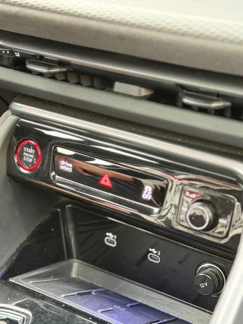 Audi Q5 2025 Quattro full option