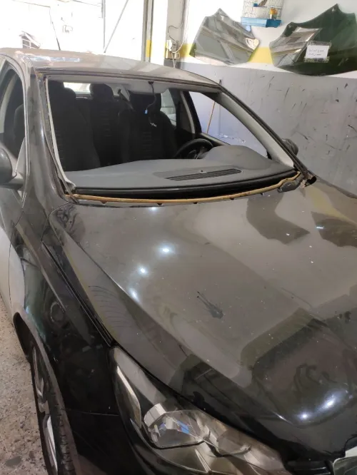 زجاج السيارات بيع و تركيب بسعر معقول
