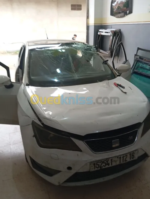 بيع و تركيب زجاج السيارات و الشاحنات و الآليات