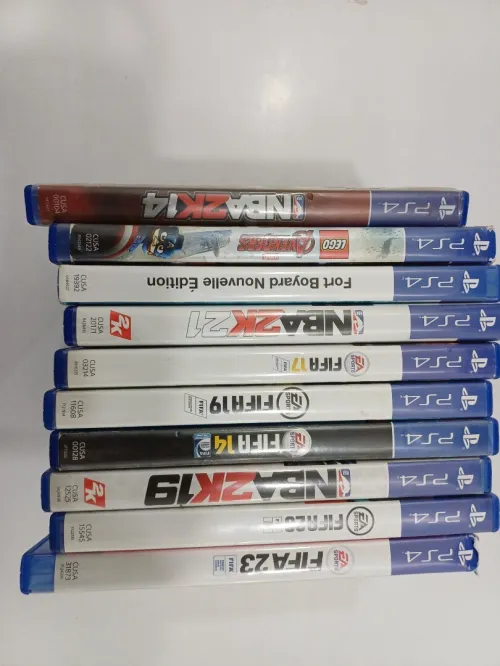 PS4 avec manettes, jeux d'origine, 
