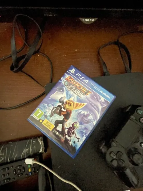Ps4 slim 1T