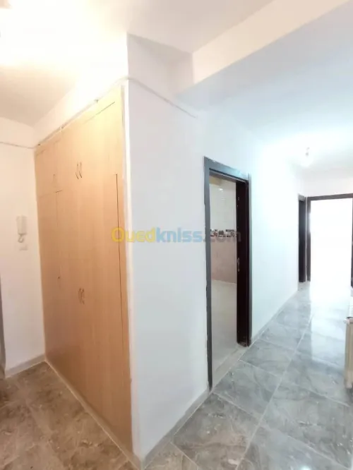 Location Appartement F4 Alger Bordj el bahri