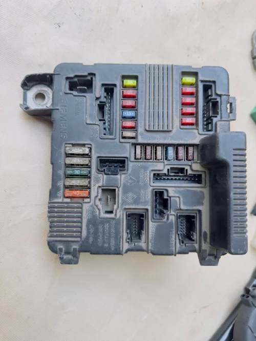 Démarreur 1.9 dci