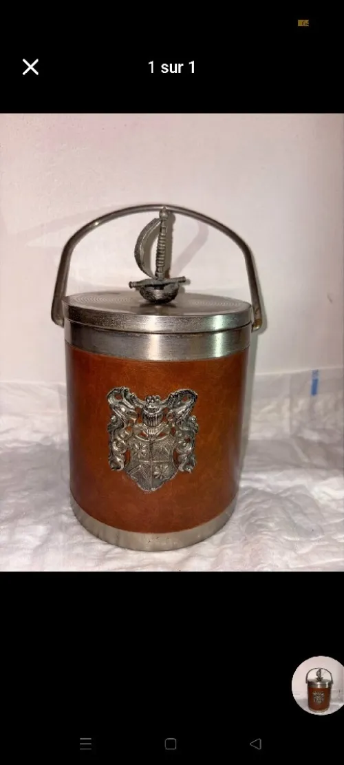 Bonjour j'ai plusieurs articles d'antiquité à vendre