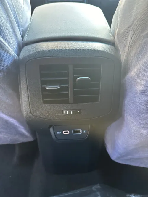 Volkswagen Tharu 2025 Xr