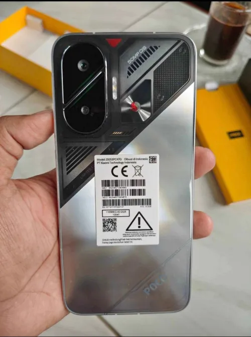 poco F7