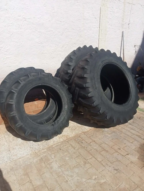 Pneu Demi vie tracteur massey ferguson