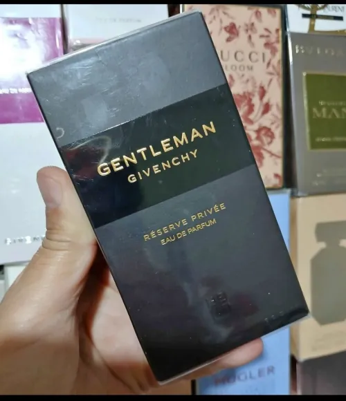Givenchy gentleman réserve Privée
