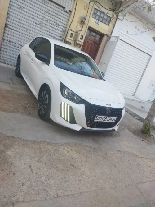 Peugeot 208 2024 Active Pack
