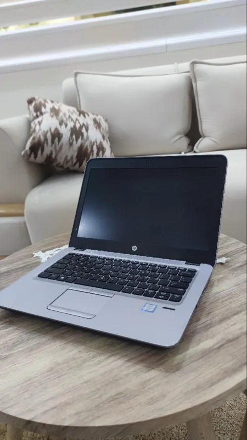 Hp elitbook i5 6300U
