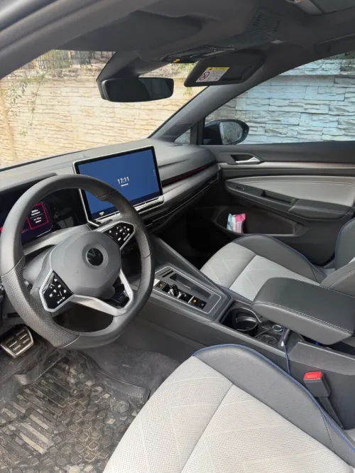 Volkswagen Golf 8 2025 R-Line