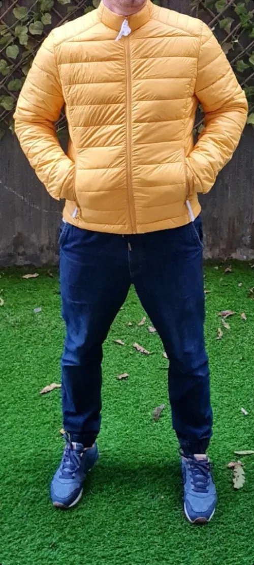 Lot des vêtements enfants femmes + de2200pieces hommes 