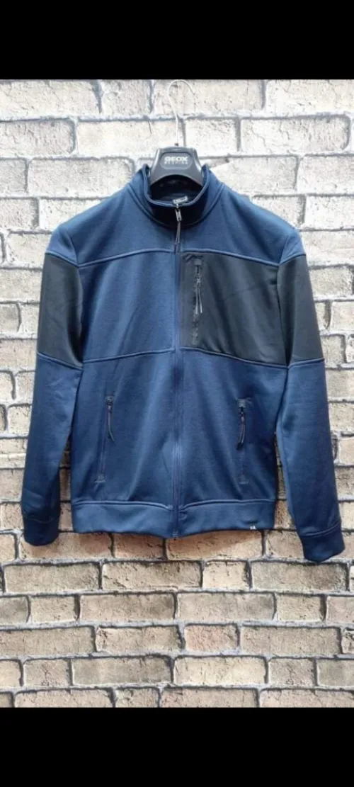 Lot des vêtements enfants femmes + de2200pieces hommes 