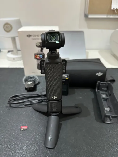 DJI OSMO pocket 3 Creator Combo + SanDisk 512GB