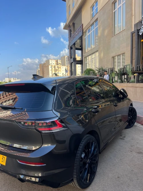 Volkswagen Golf 8 2025 R Black Edition 