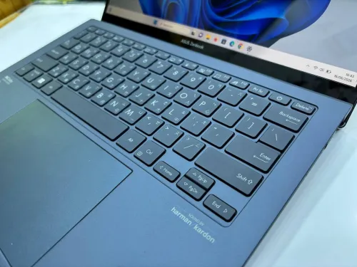 ASUS Zenbook S 13 OLED HDR NanoEdge