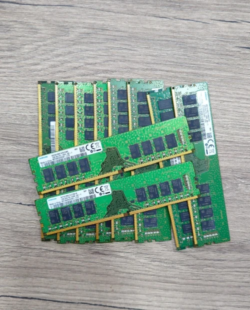 Barrettes RAM Samsung 16GB DDR4 2666MHz M378A2K43CB1-CTD | Excellent état
