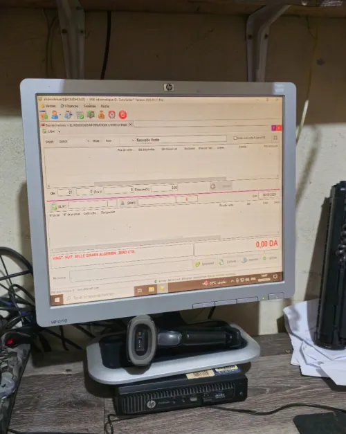 ÉCRAN HP L1710 LCD 17 POUCES VGA