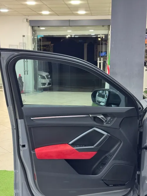 Audi Q3 2024 S LINE