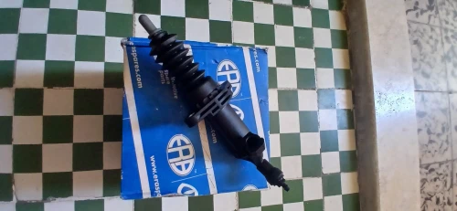 Emetteur et recepteur d'embrayage  BMW