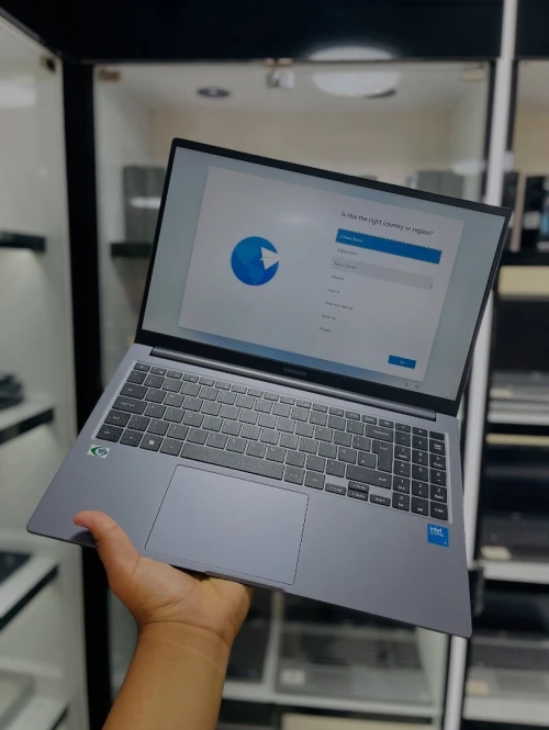 SAMSUNG GALAXY BOOK 4 INTEL CORE 5 120U 14eme 8GB 256GB SSD