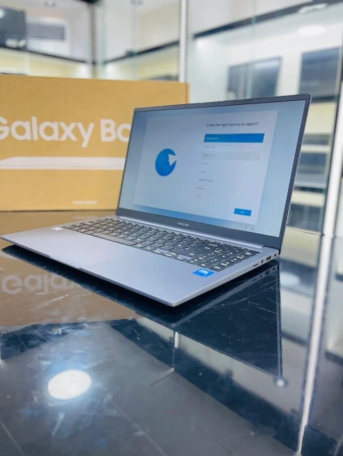 SAMSUNG GALAXY BOOK 4 INTEL CORE 5 120U 14eme 8GB 256GB SSD