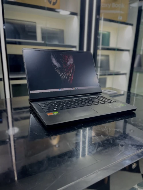 MSI ALPHA C7VF RYZEN 9 7945Hx 16GB 512GB SSD RTX 4060 8GB 2K 240Hz
