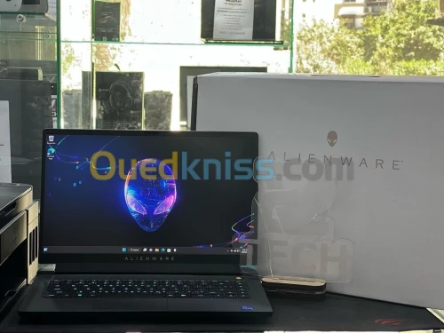 DELL ALIENWARE M15 R7 15 I7-12700H 32GB 1TB  RTX 3070TI 