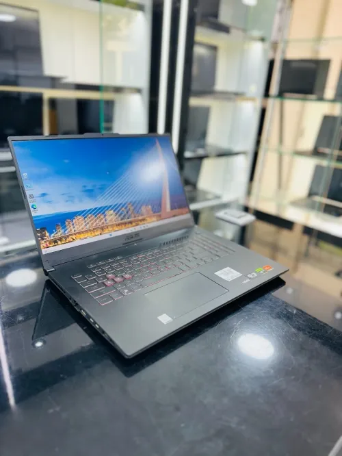 ASUS TUF A17 RYZEN 9 7940H 16GB DDR 5 512GB SSD NVME 4070 8GB 360Hz