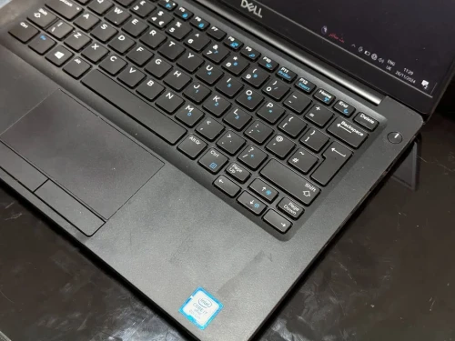 DELL LATITUDE 7390  i7-8650U 16GB 256GB SSD