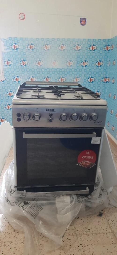 Cuisiniere géant