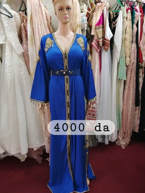 Liquidation tenues fetes fermeture magasin magasin
