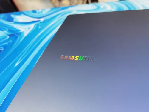 SAMSUNG GALAXY BOOK 4 CORE I3 1315U 13ÈME 8GB 256SSD 15.6P FHD