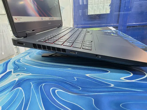 HP OMEN GAMING 16 CORE 7 240H RTX 5060 8GB 32GB DDR5 1000GB SSD 16P 144HZ
