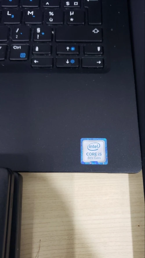 LAPTOP DELL I5 8 Ème GÉNÉRATION D ORIGINE D EUROPE LA BATTERIE PLUS DE 4H