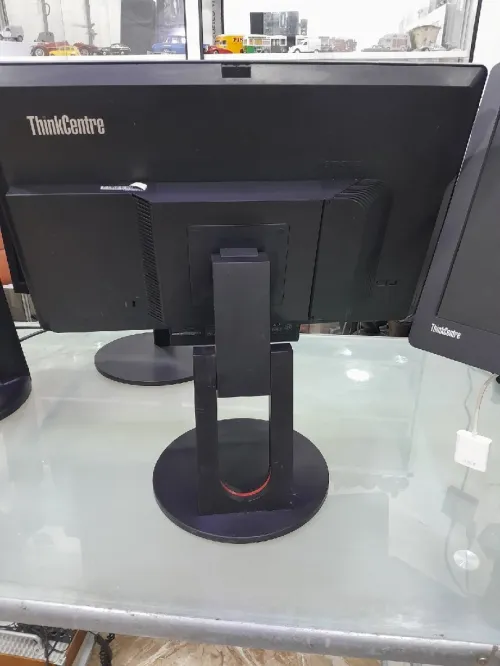 UN LOT DES ÉCRANS ROTATIFS SAMSUNG LENOVO LG PHILIPS 22 24 POUCES 