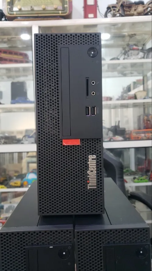 UN LOT DES UNITÉS CENTRALES LENOVO I3 6 ÈME GÉNÉRATION 256G SSD D ORIGINE D EUROPE 